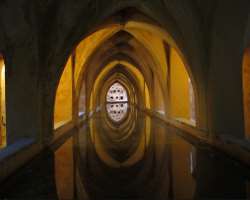 There is also a bath located in the castle which was for the mistress of Peter of Castile named María de Padilla.